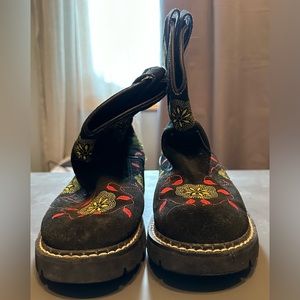 8.5 Women’s Roper Floral Cowboy Boots